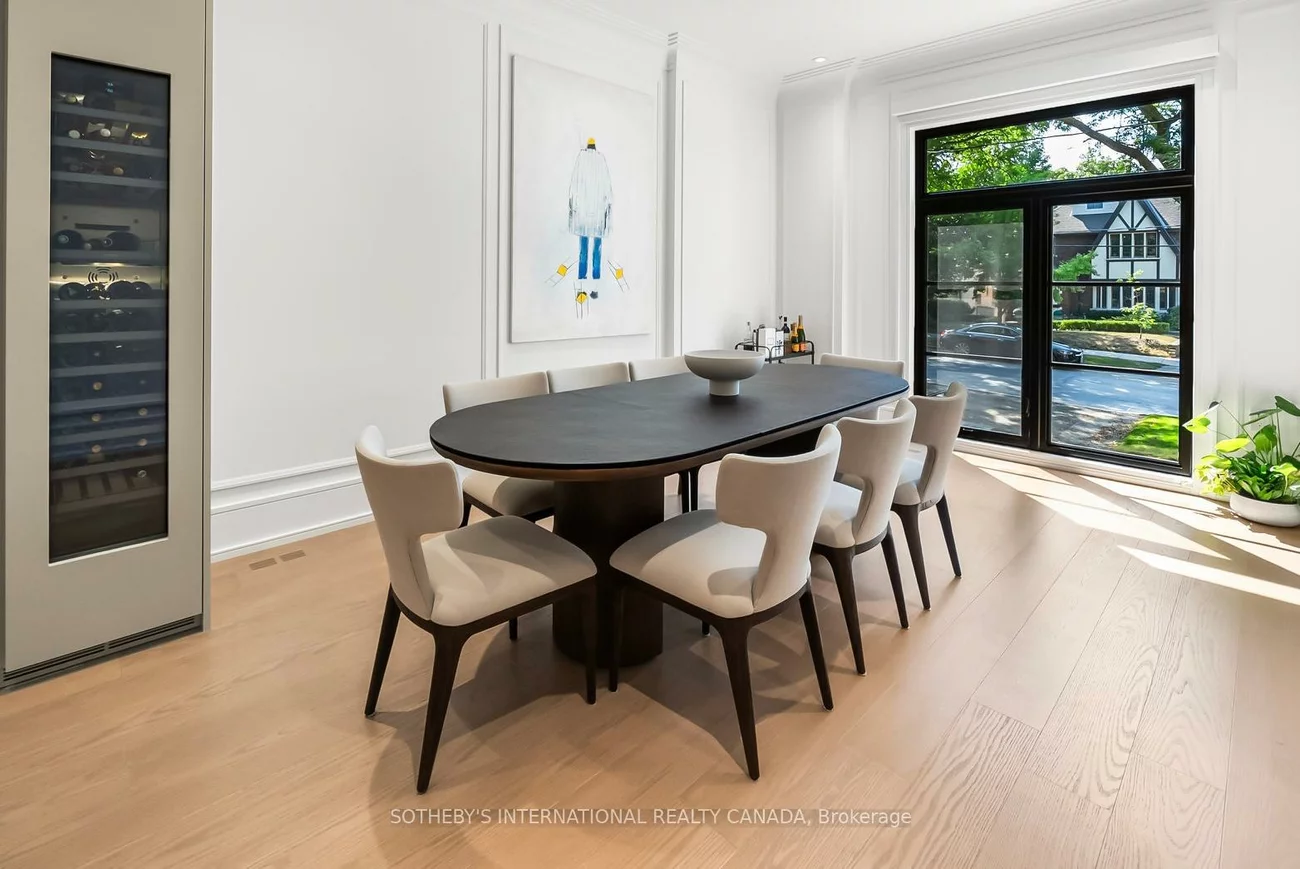 734, Avenue, Forest Hill South, Toronto