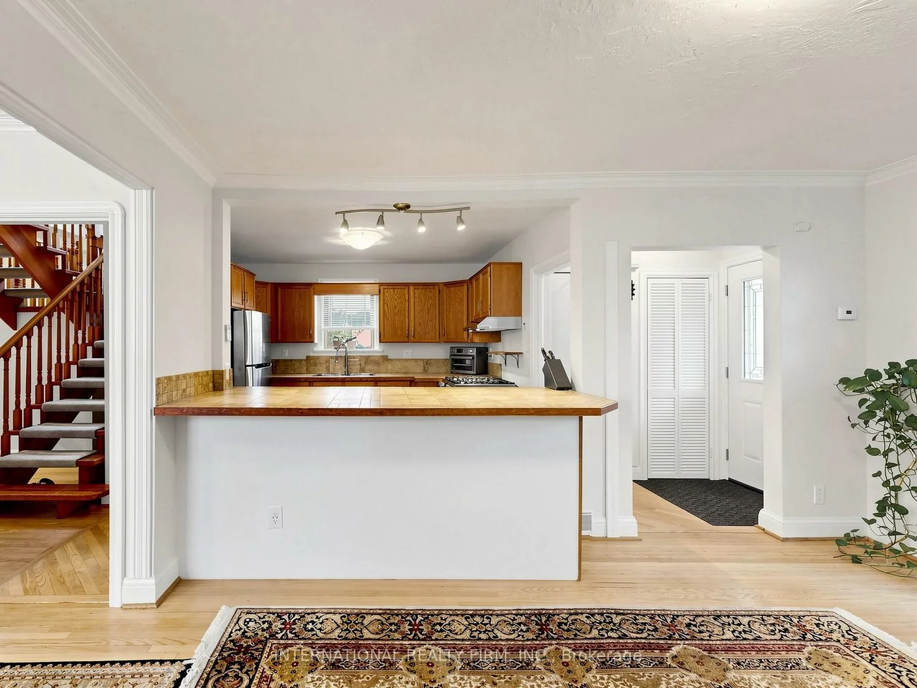 200, Burndale, Lansing-Westgate, Toronto