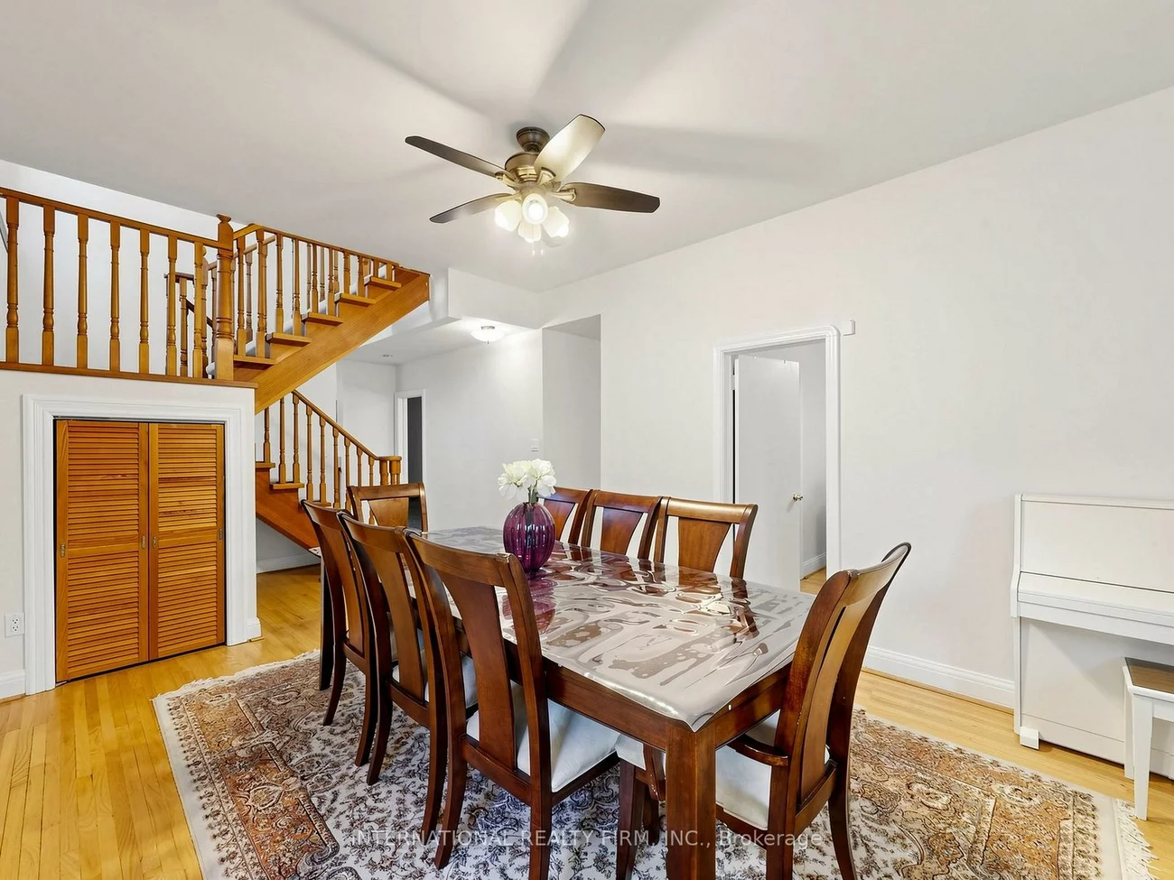 200, Burndale, Lansing-Westgate, Toronto