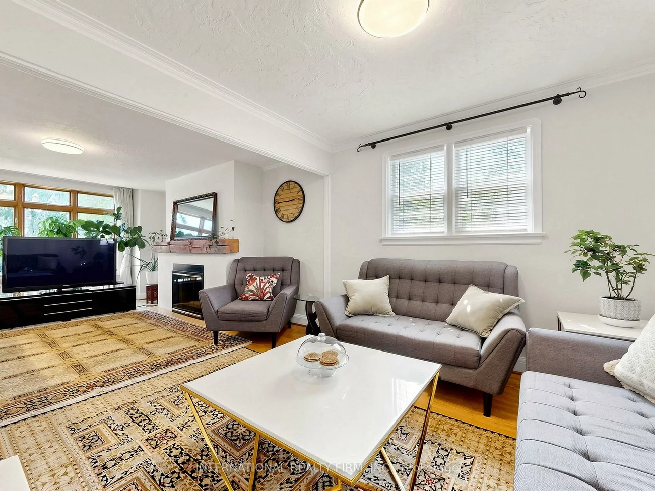 200, Burndale, Lansing-Westgate, Toronto