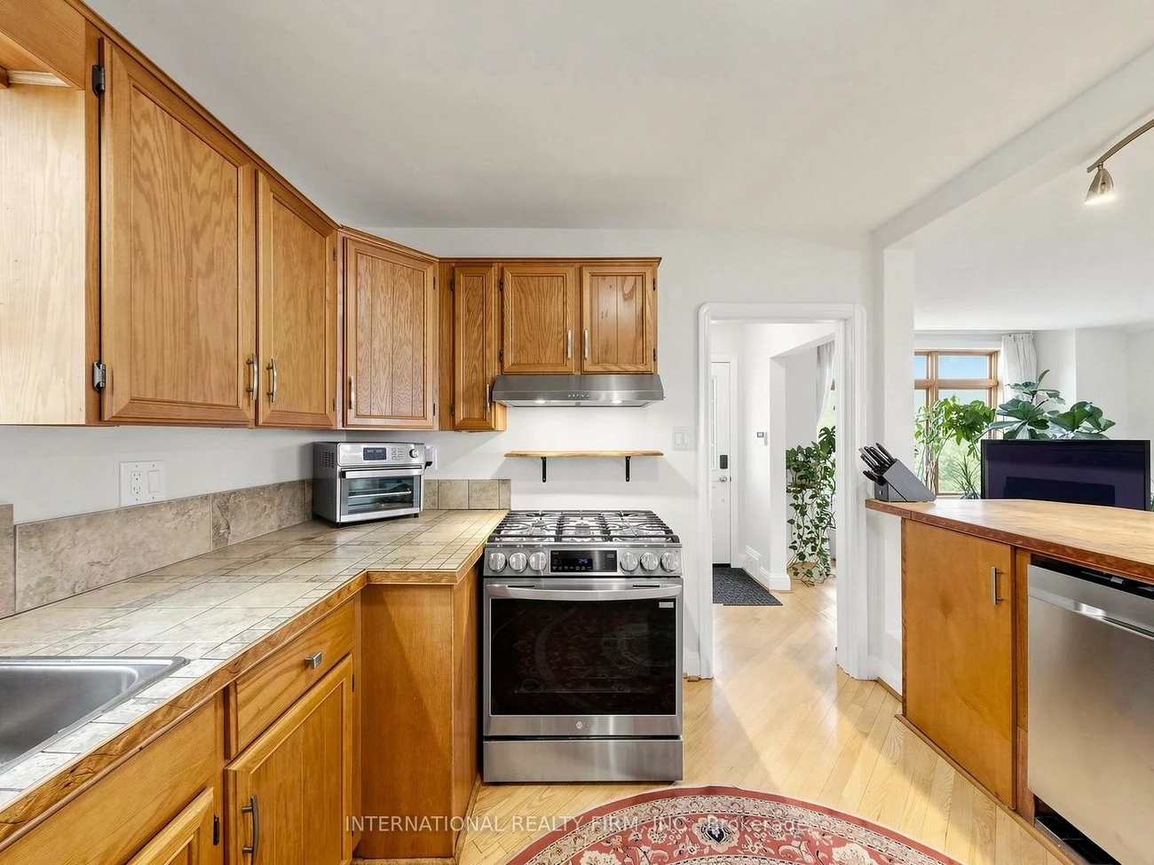 200, Burndale, Lansing-Westgate, Toronto