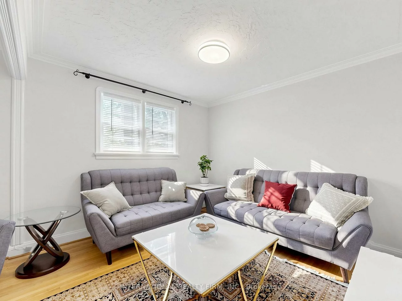 200, Burndale, Lansing-Westgate, Toronto