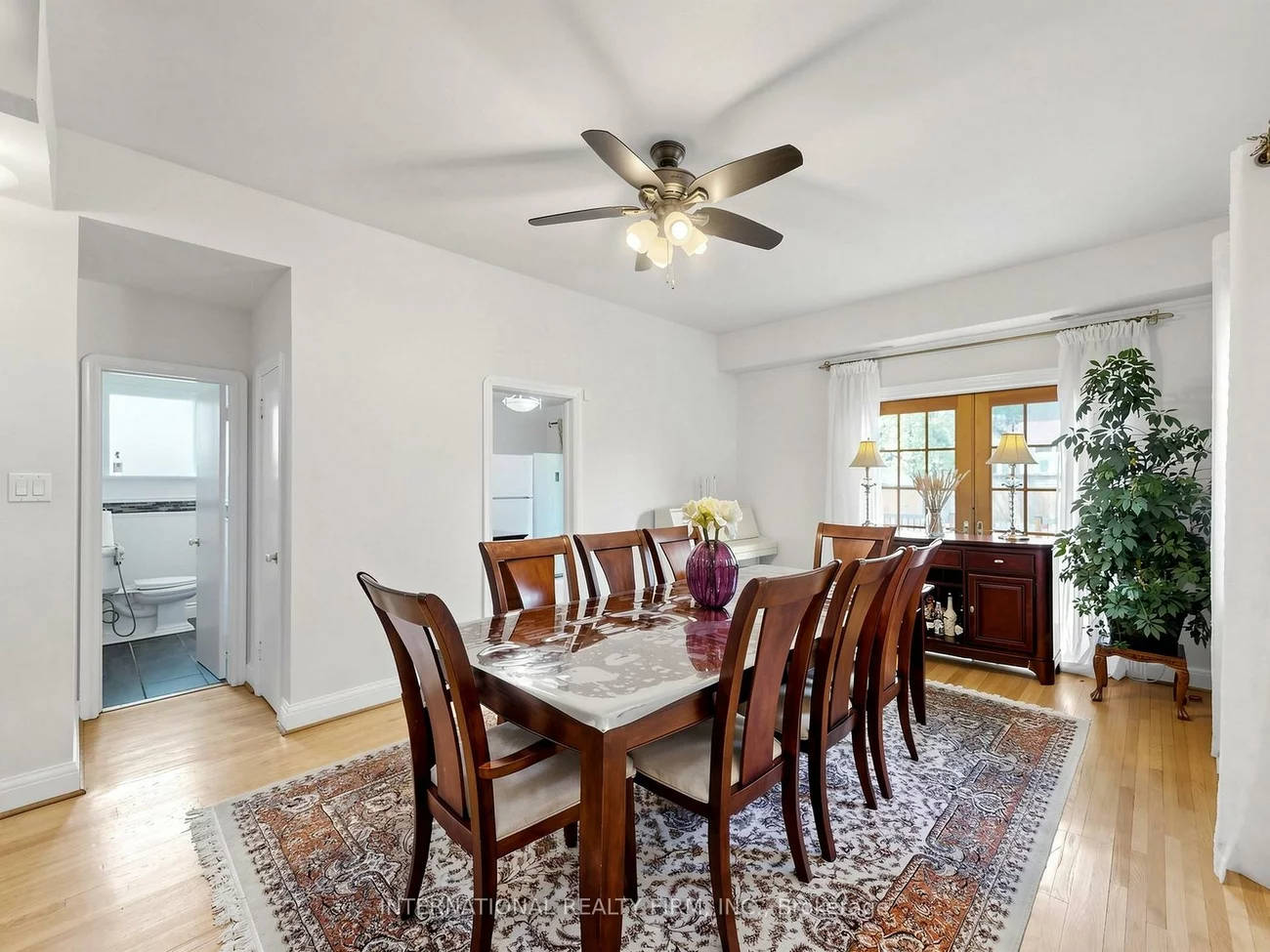 200, Burndale, Lansing-Westgate, Toronto