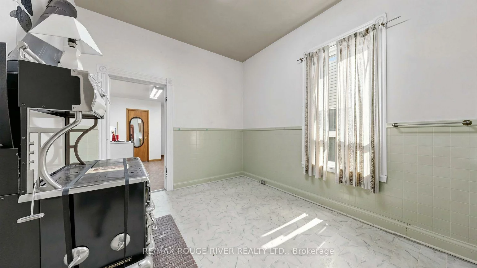 308, Roxton, Palmerston-Little Italy, Toronto