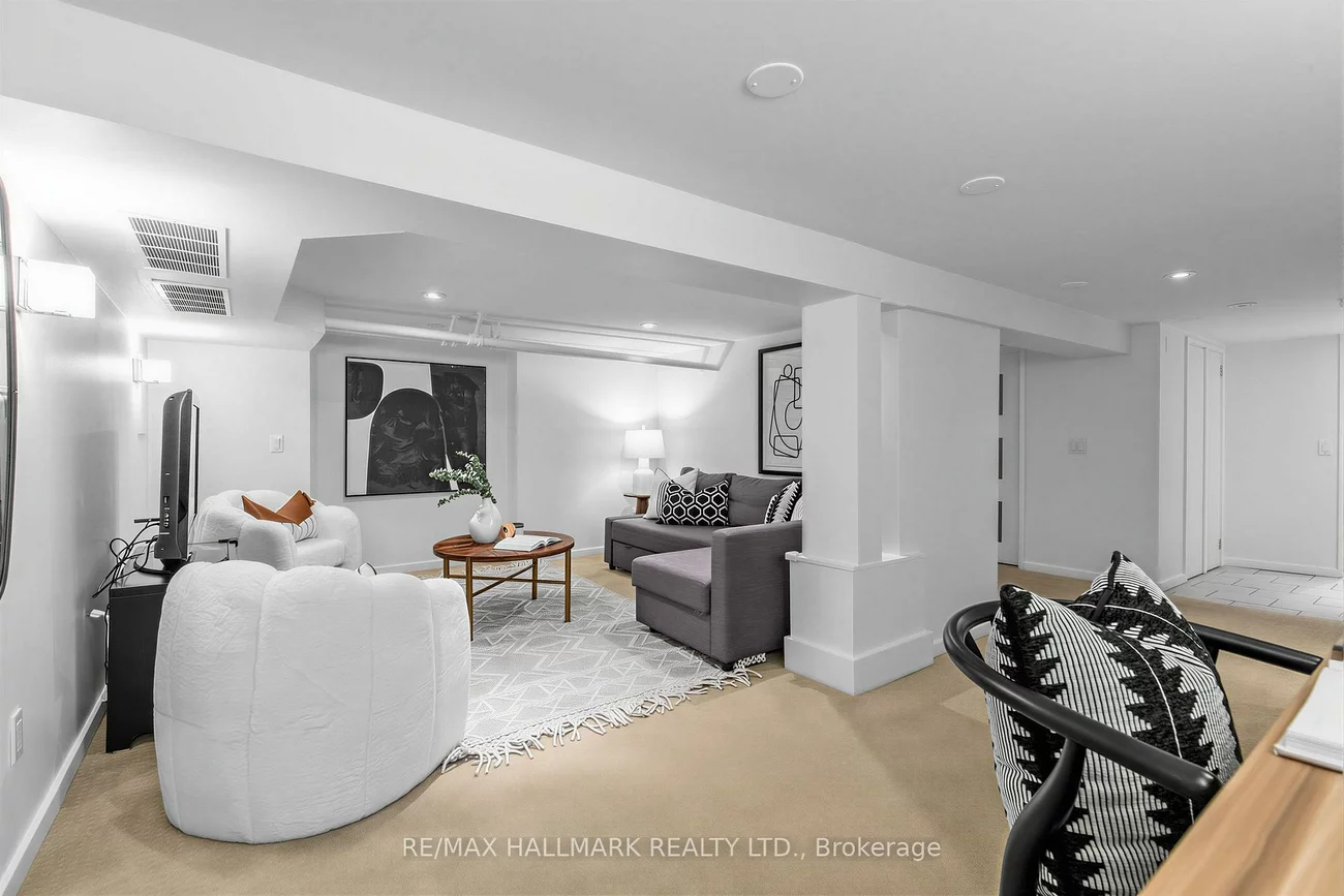 26, Mcnairn, Lawrence Park North, Toronto