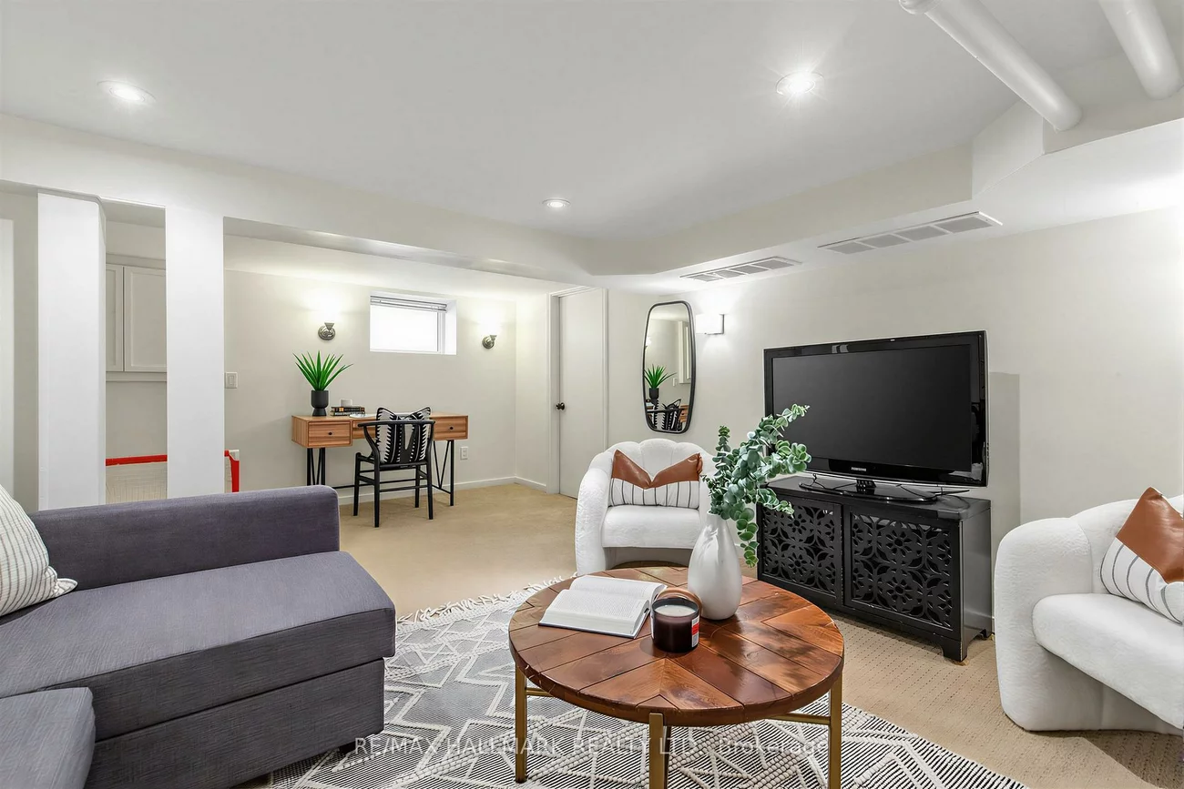 26, Mcnairn, Lawrence Park North, Toronto