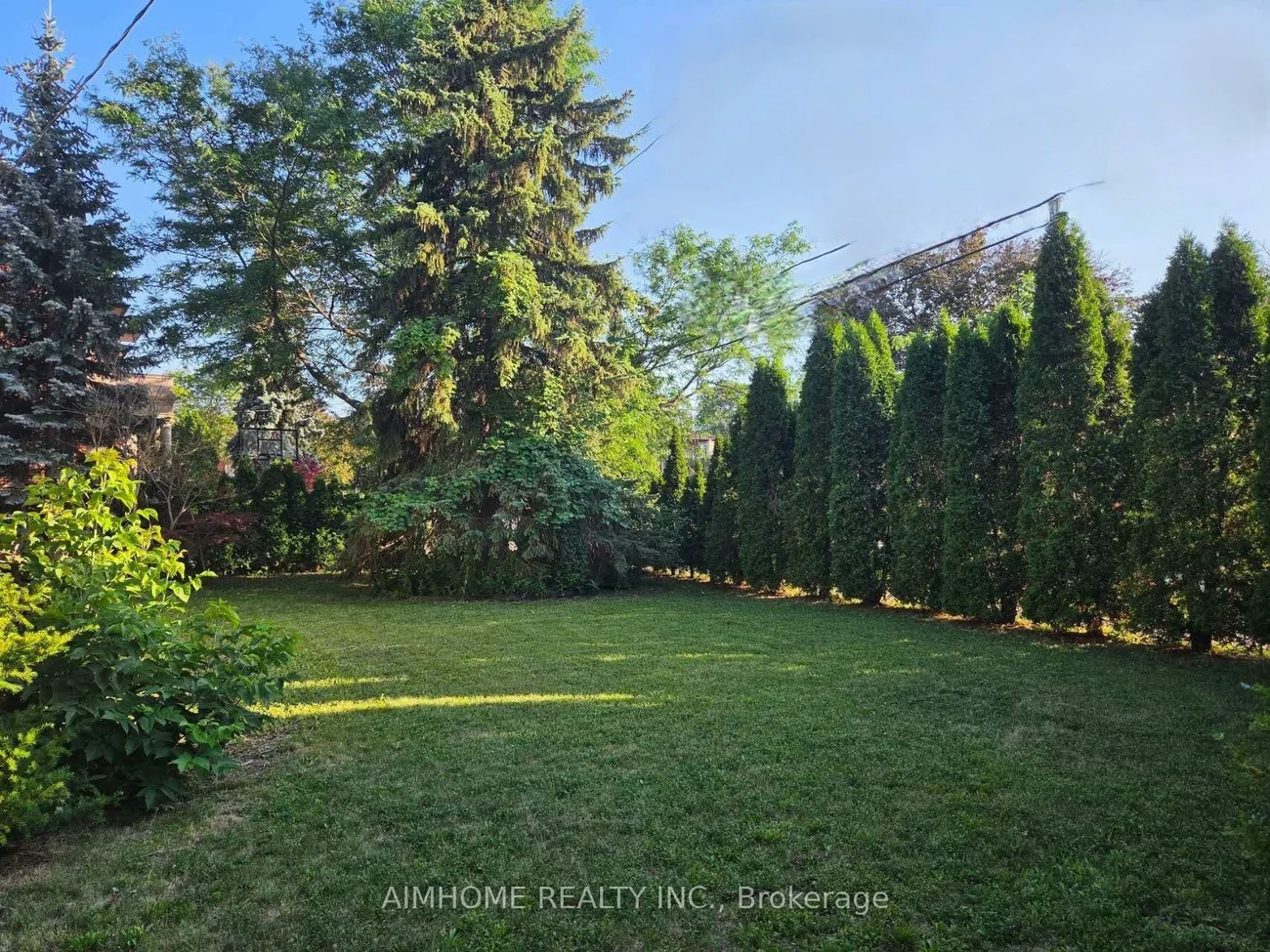 25, Burbank, Bayview Village, Toronto