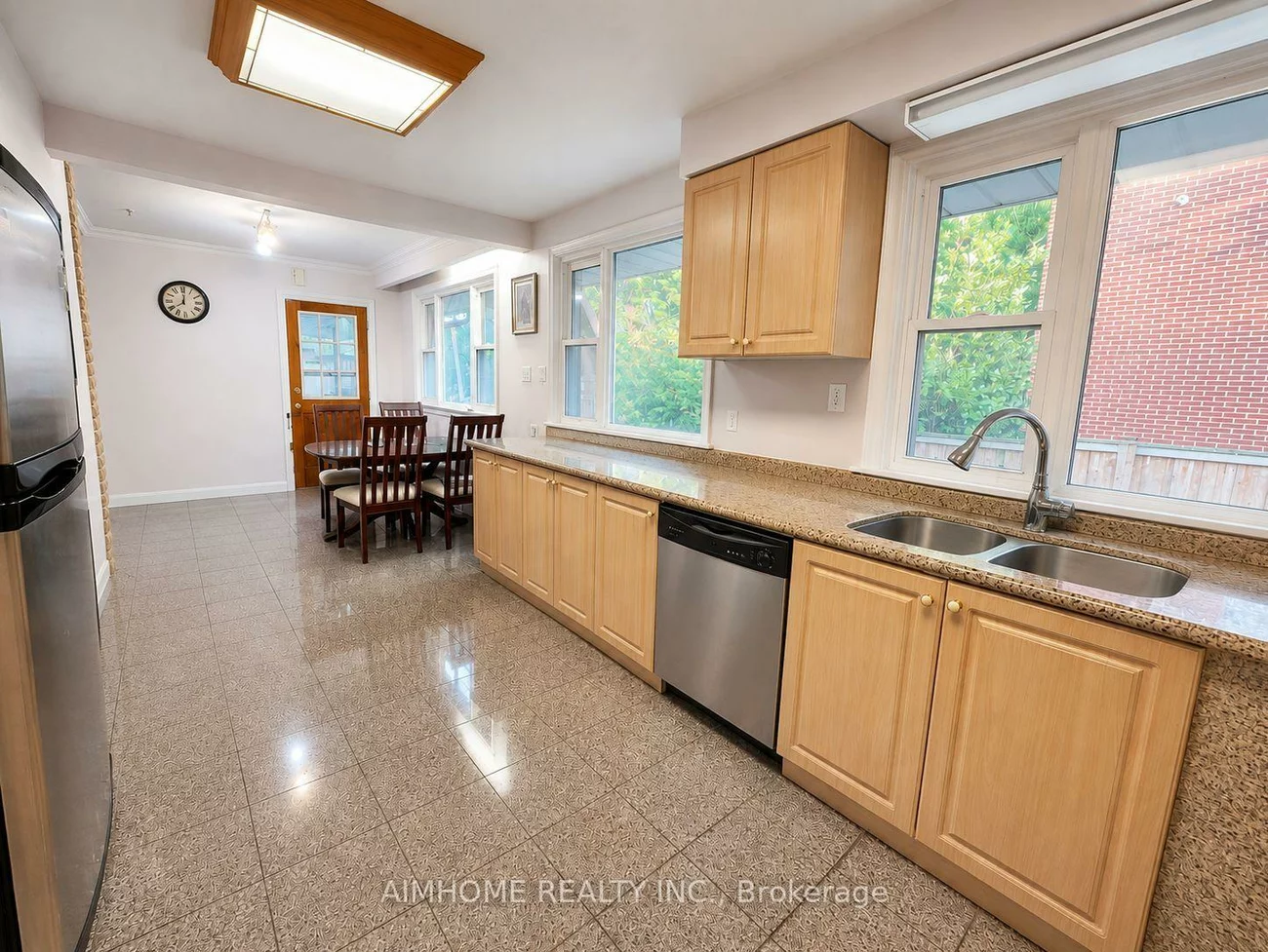 25, Burbank, Bayview Village, Toronto