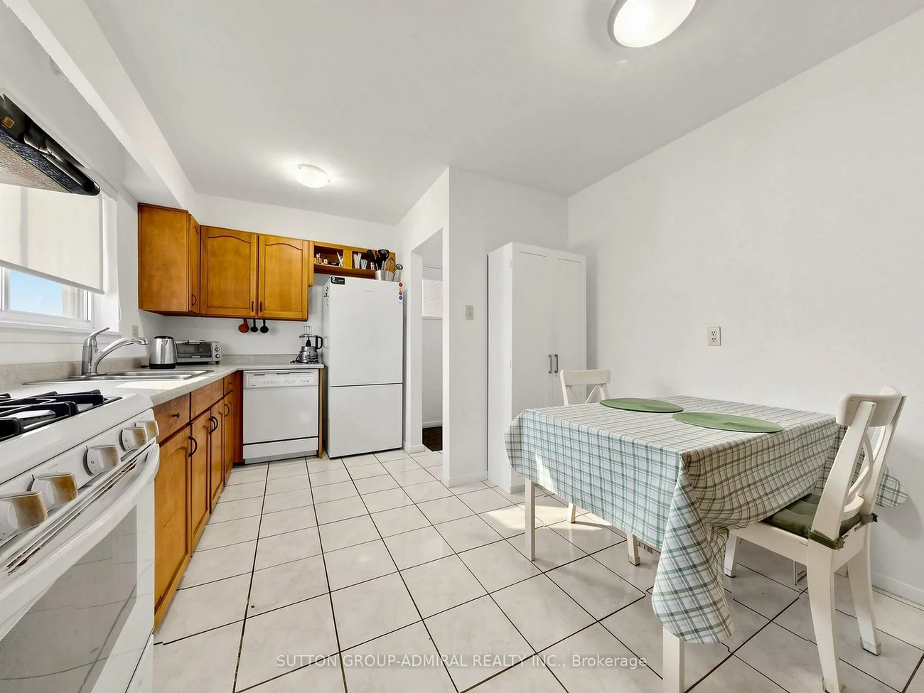 126, Chelmsford, Newtonbrook West, Toronto