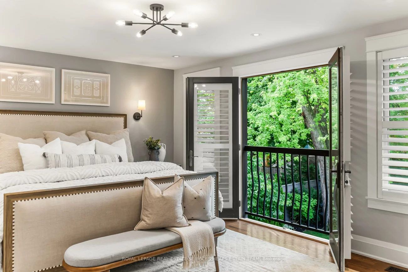 17, Noel, Leaside, Toronto