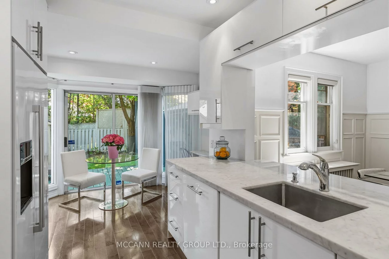 111, Chudleigh, Lawrence Park South, Toronto