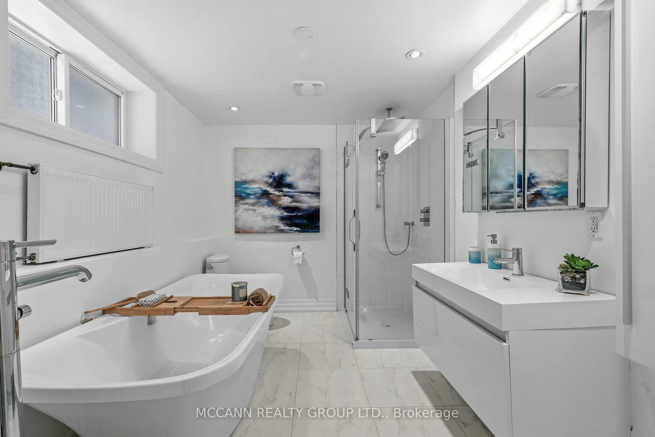 111, Chudleigh, Lawrence Park South, Toronto