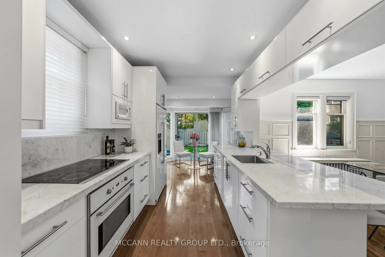 111, Chudleigh, Lawrence Park South, Toronto