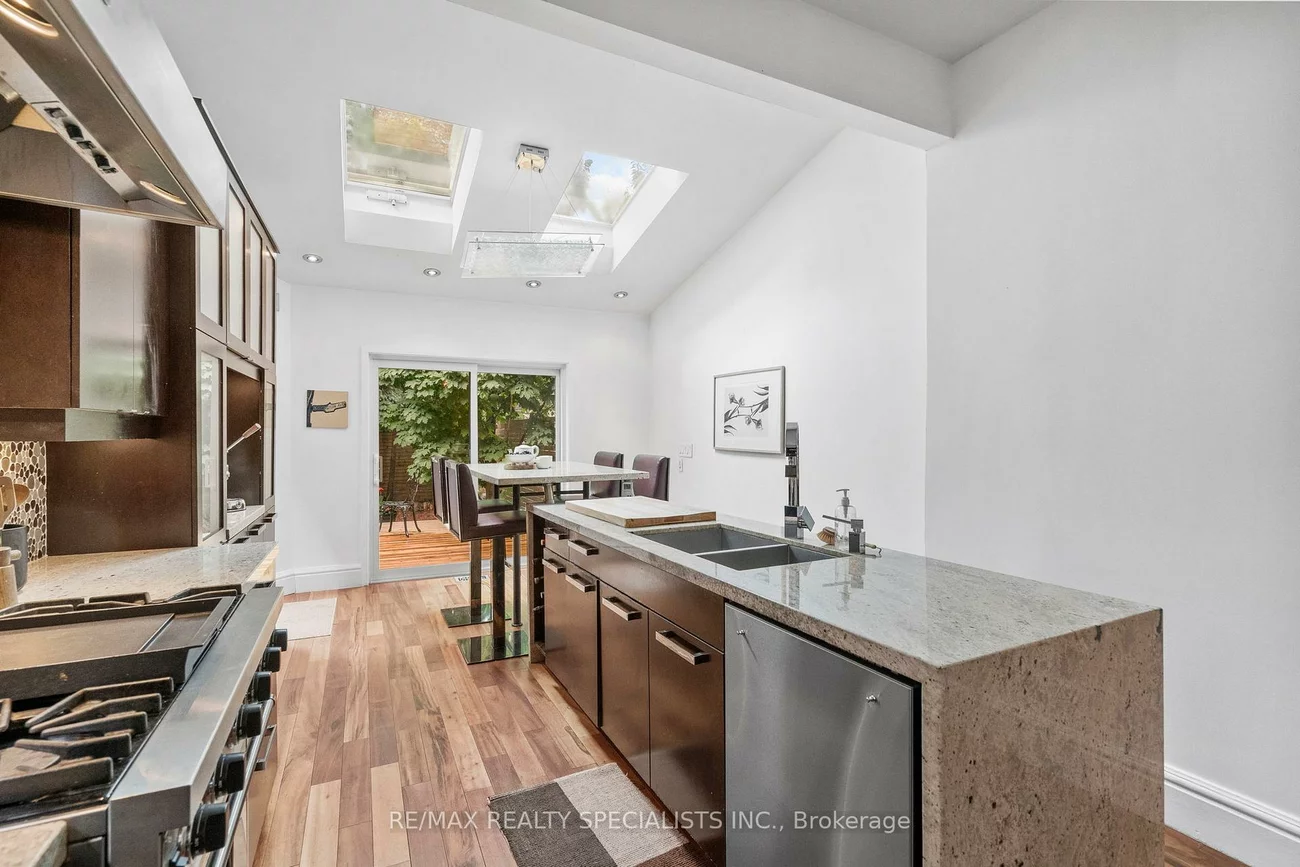 418, Ossington, Trinity-Bellwoods, Toronto