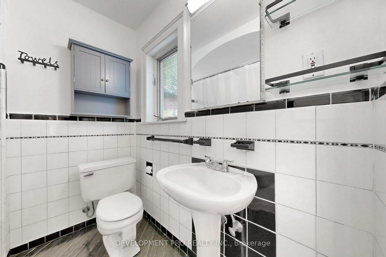 534, Deloraine, Bedford Park-Nortown, Toronto
