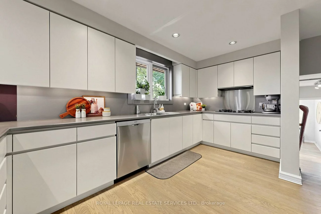 45, HOPPERTON, St. Andrew-Windfields, Toronto