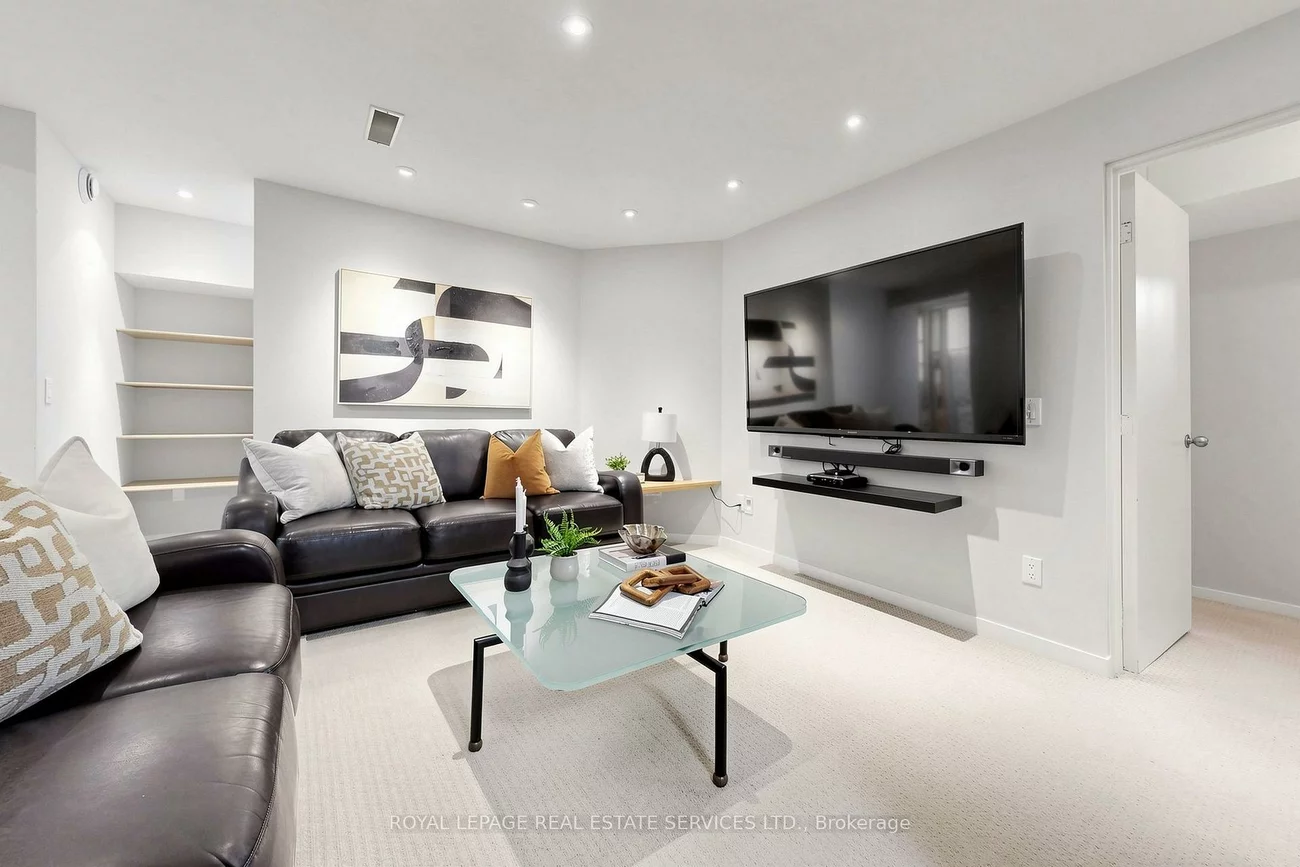45, HOPPERTON, St. Andrew-Windfields, Toronto