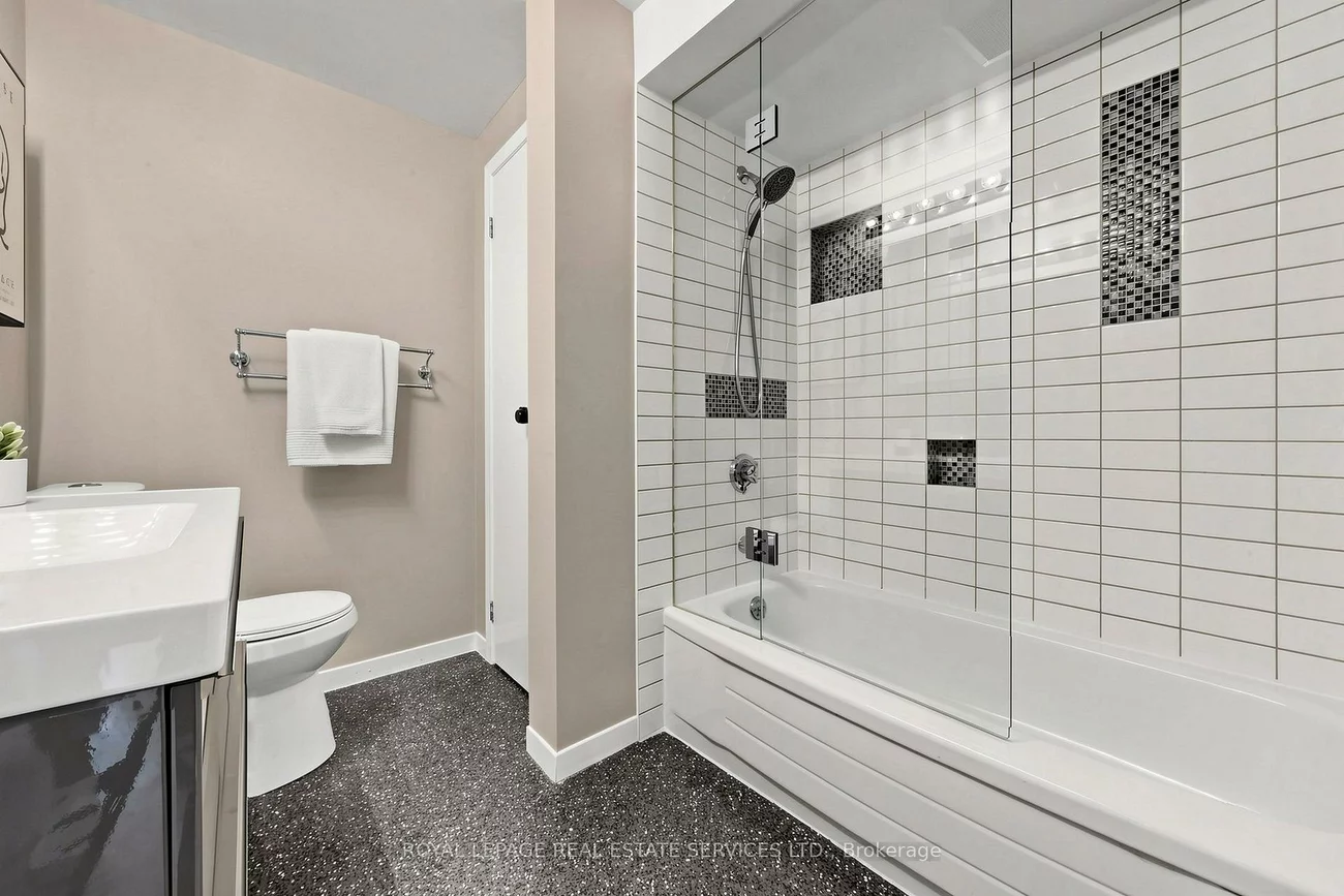 45, HOPPERTON, St. Andrew-Windfields, Toronto