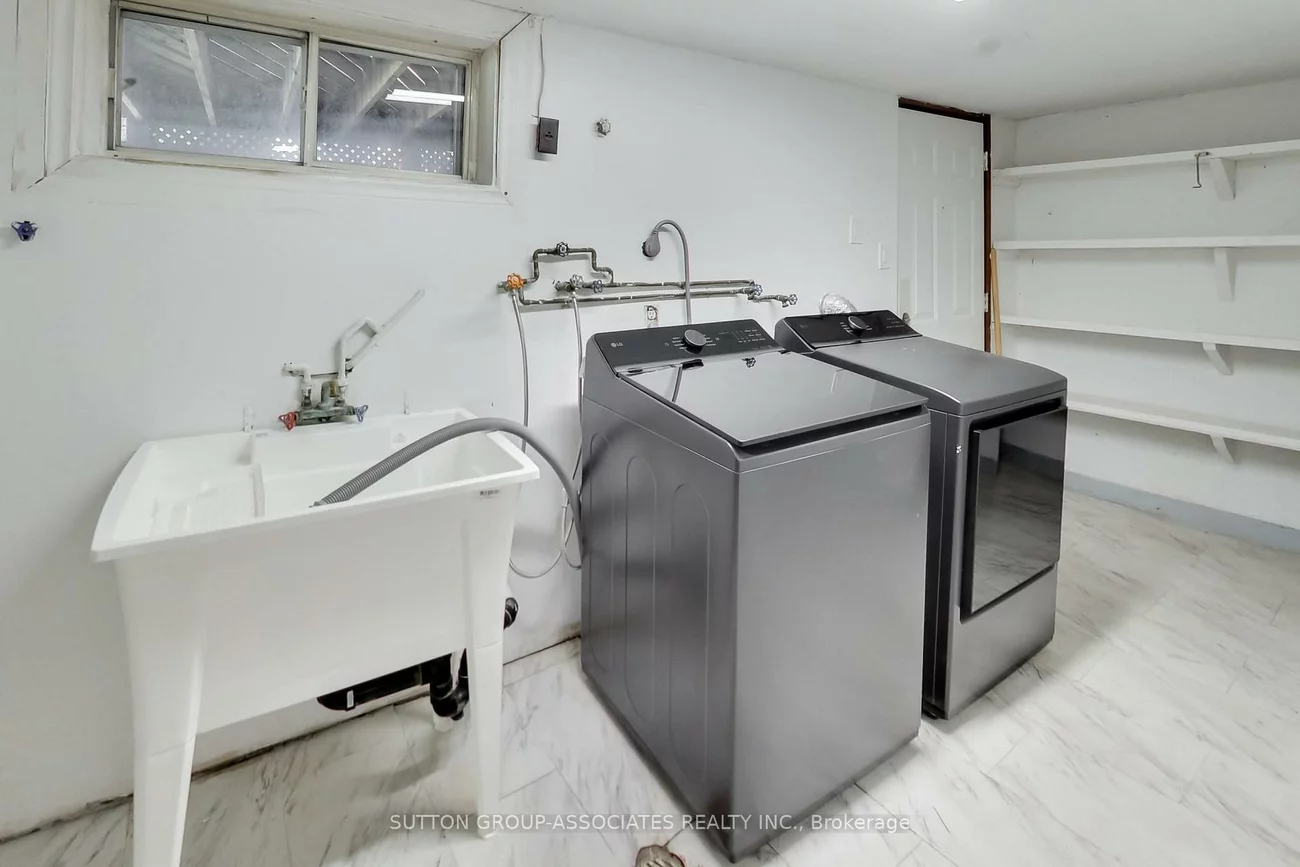175, Earlsdale, Oakwood Village, Toronto