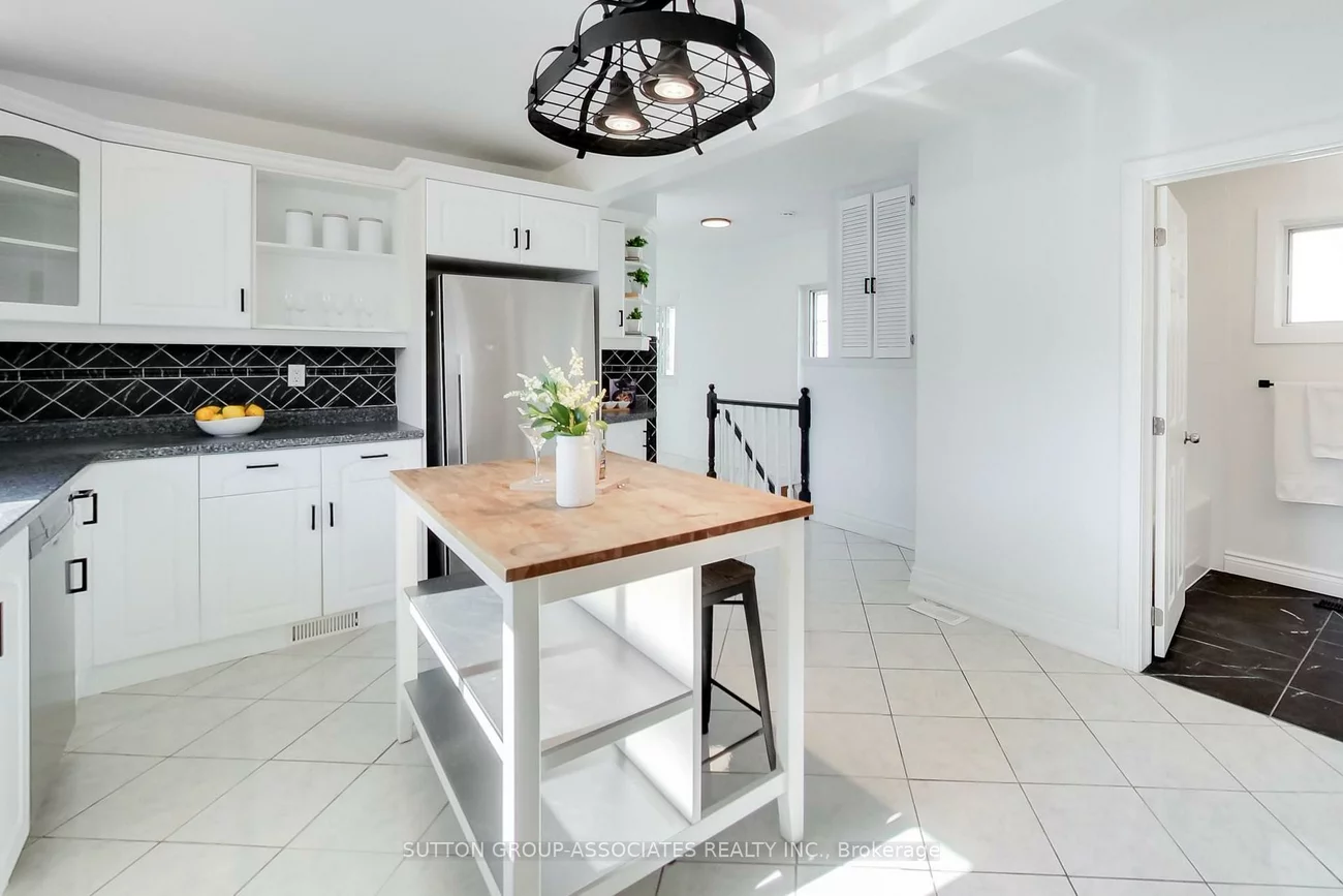 175, Earlsdale, Oakwood Village, Toronto