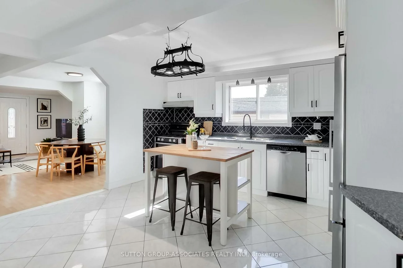 175, Earlsdale, Oakwood Village, Toronto