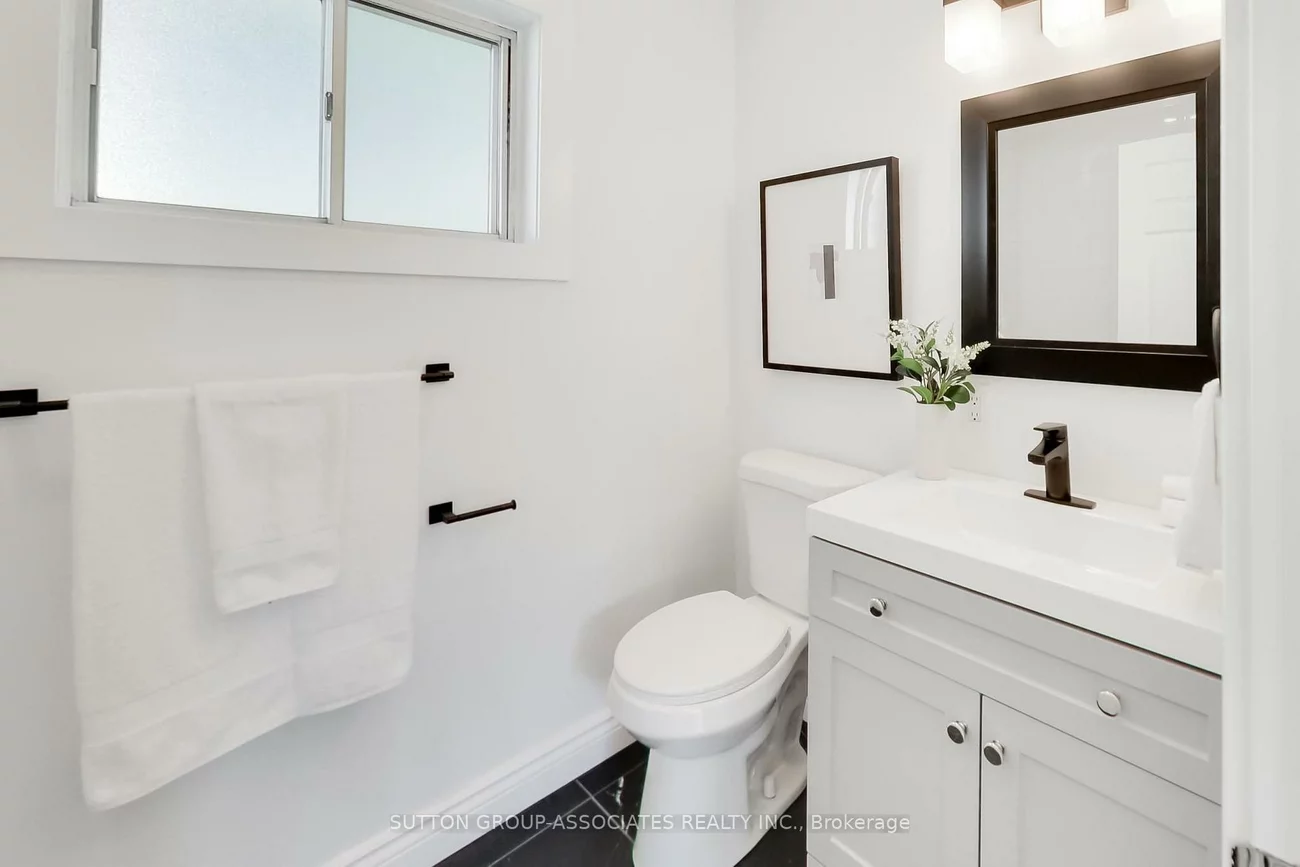 175, Earlsdale, Oakwood Village, Toronto