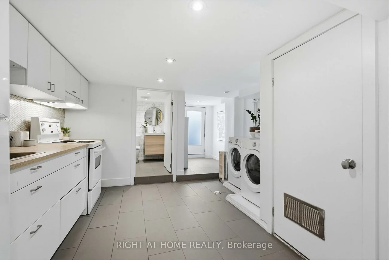7, Hector, Wychwood, Toronto