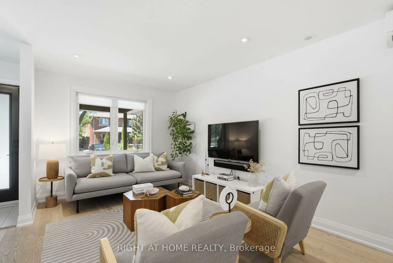 7, Hector, Wychwood, Toronto