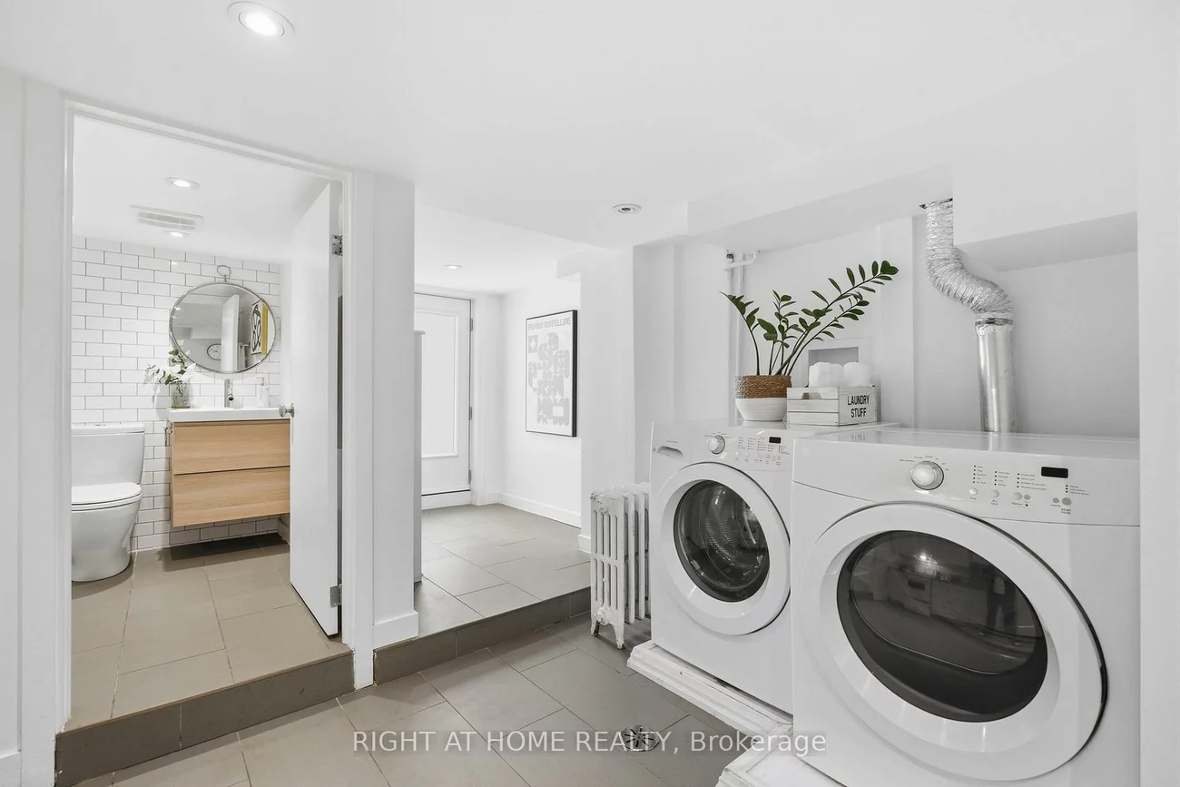 7, Hector, Wychwood, Toronto