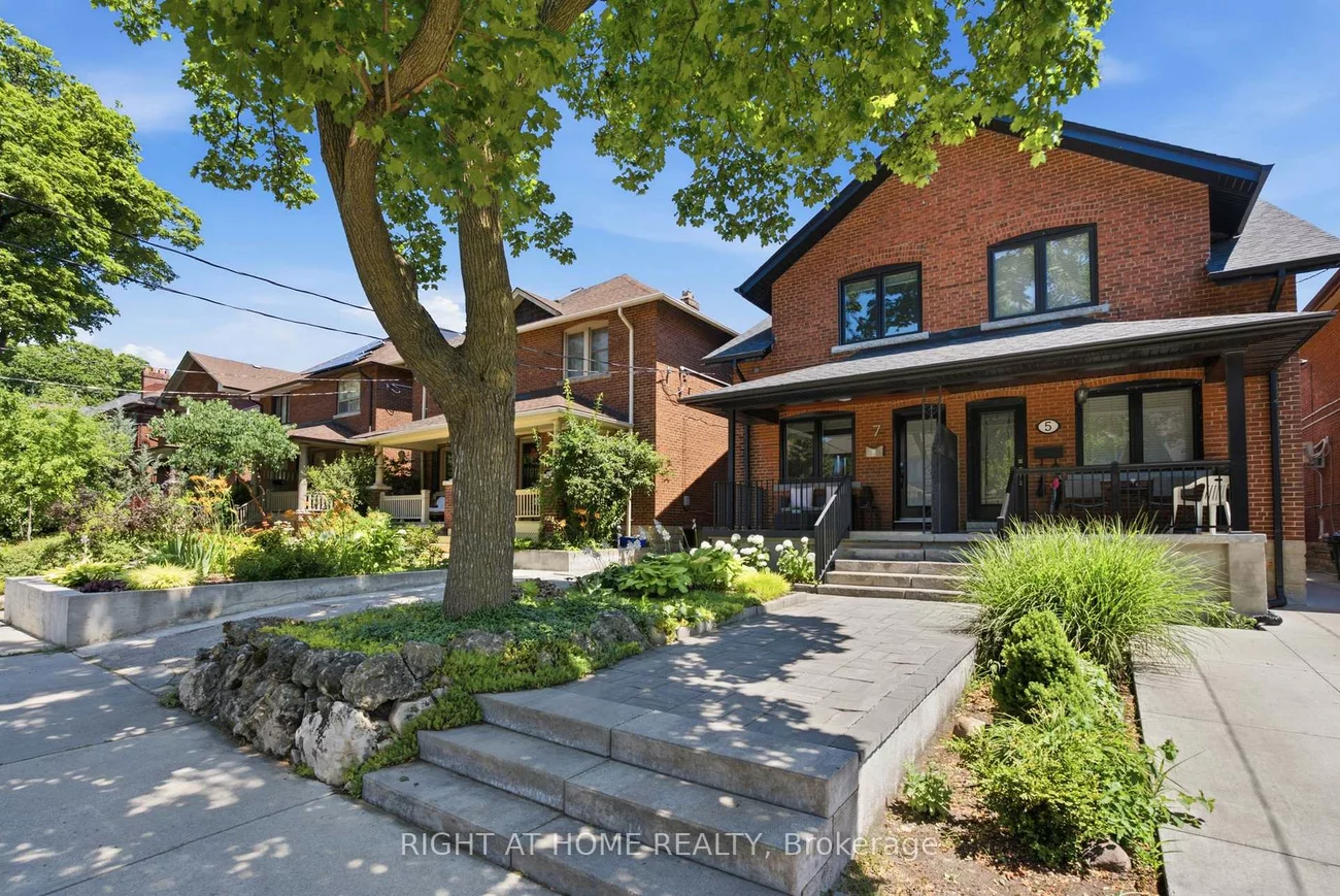 7, Hector, Wychwood, Toronto