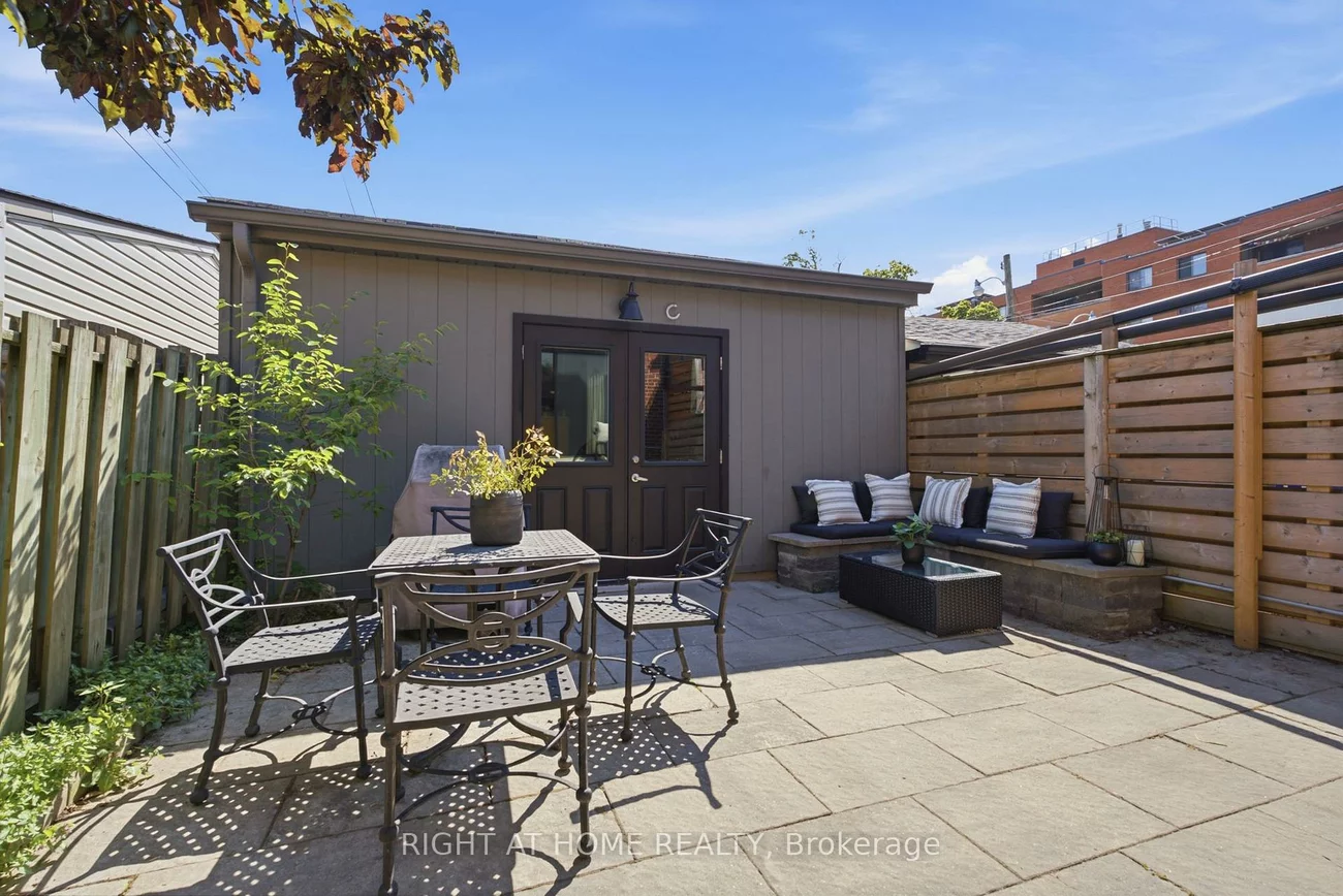 7, Hector, Wychwood, Toronto