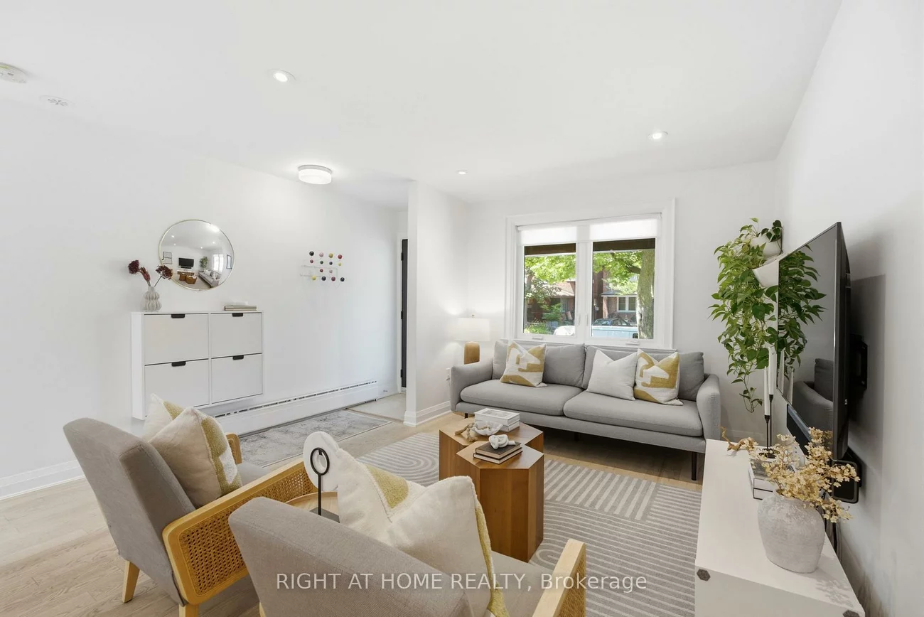 7, Hector, Wychwood, Toronto