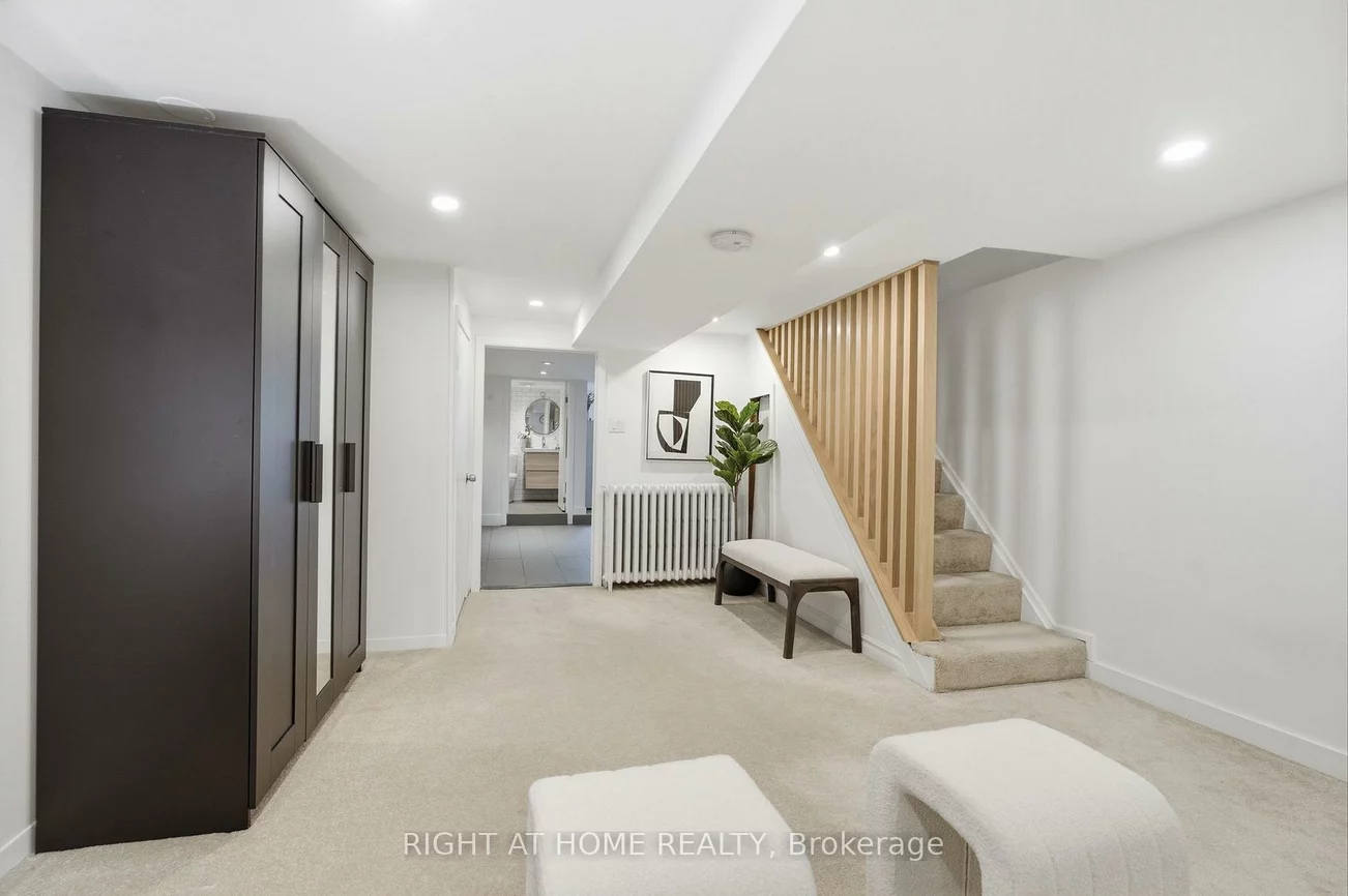 7, Hector, Wychwood, Toronto