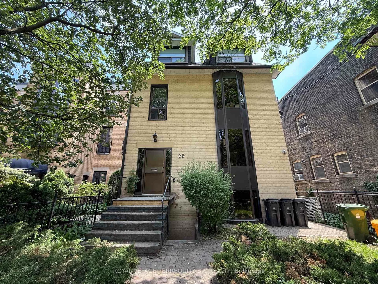 29, Winchester, Cabbagetown-South St. James Town, Toronto