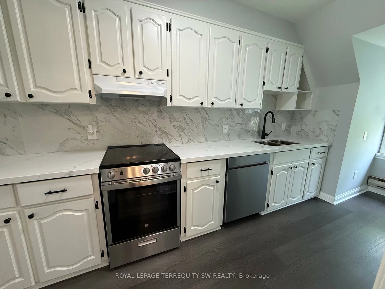 29, Winchester, Cabbagetown-South St. James Town, Toronto