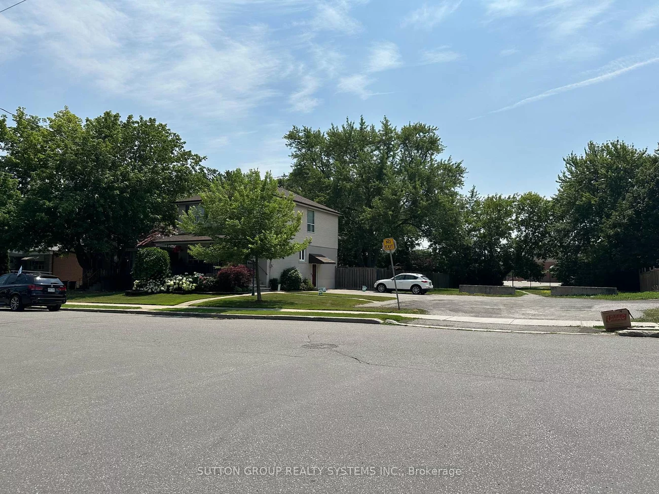 89, Reiner, Clanton Park, Toronto