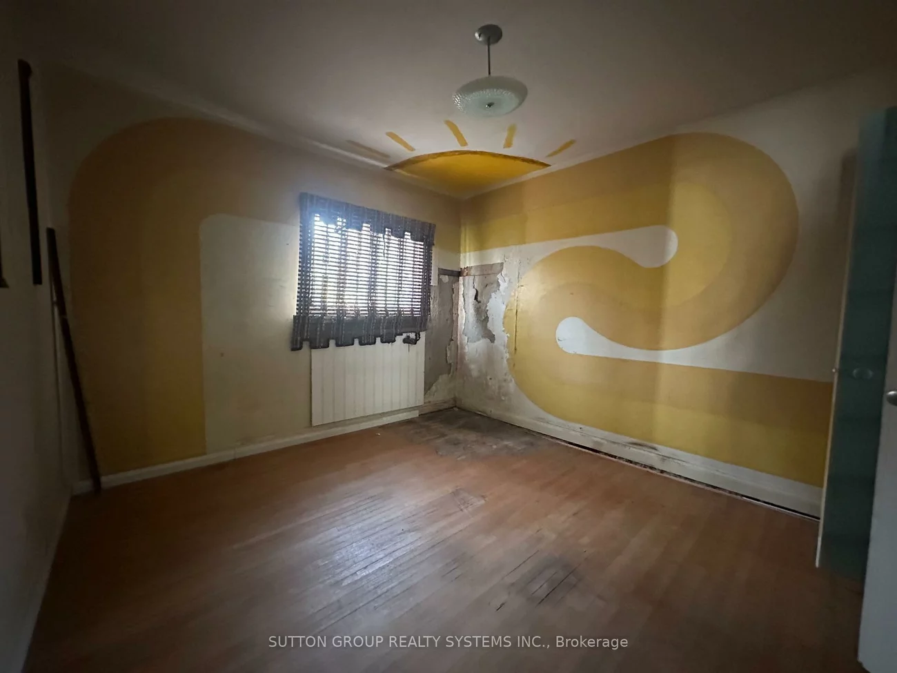 89, Reiner, Clanton Park, Toronto