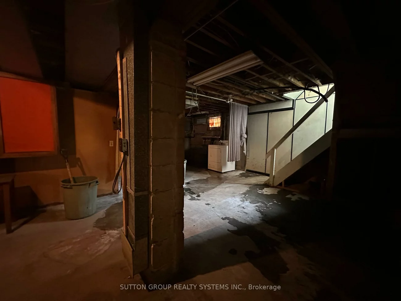 89, Reiner, Clanton Park, Toronto