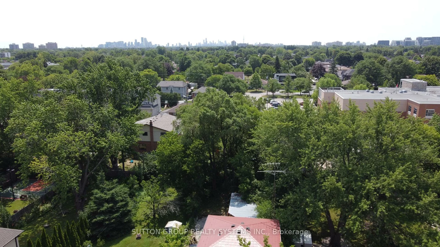89, Reiner, Clanton Park, Toronto
