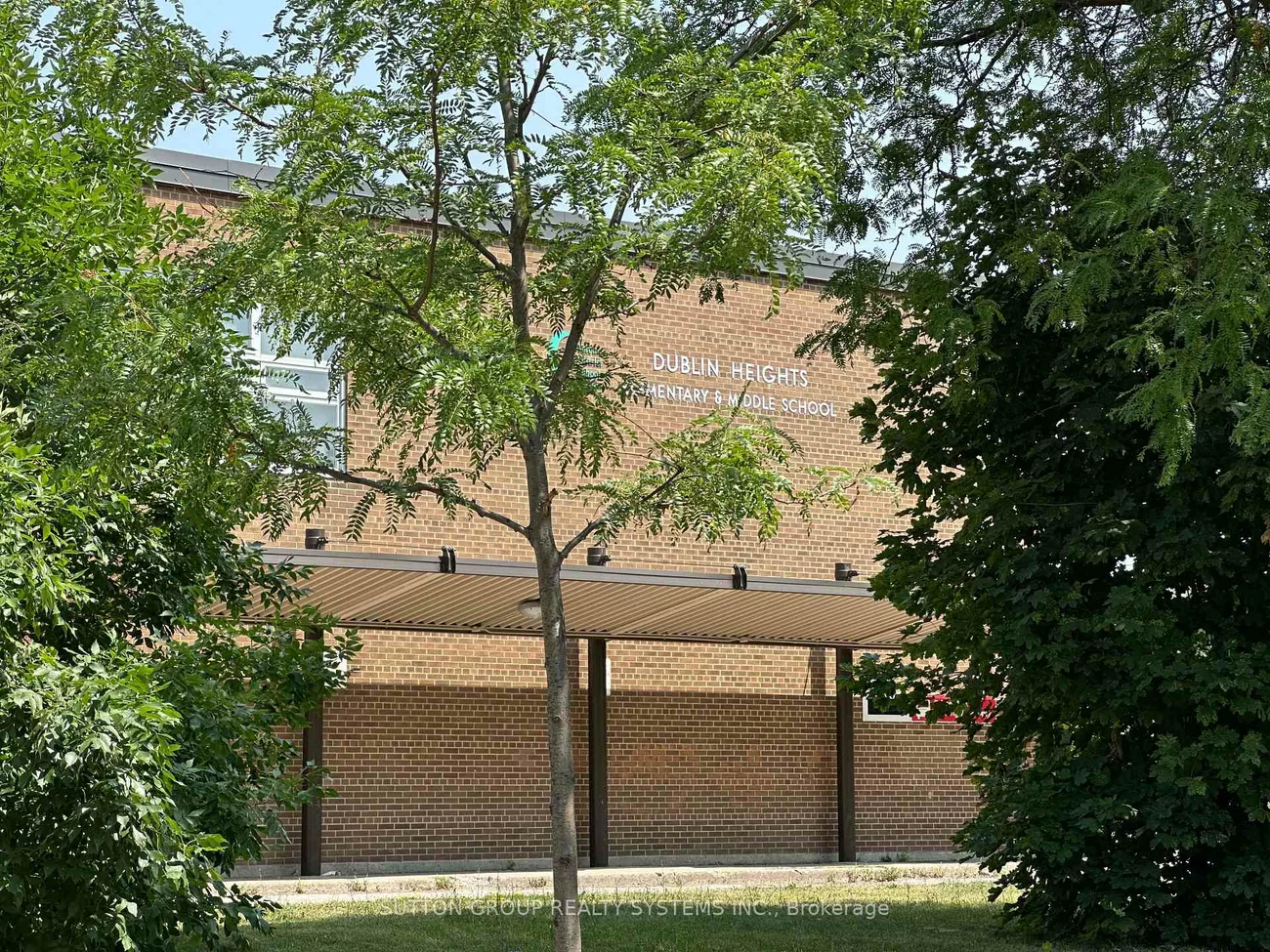 89, Reiner, Clanton Park, Toronto
