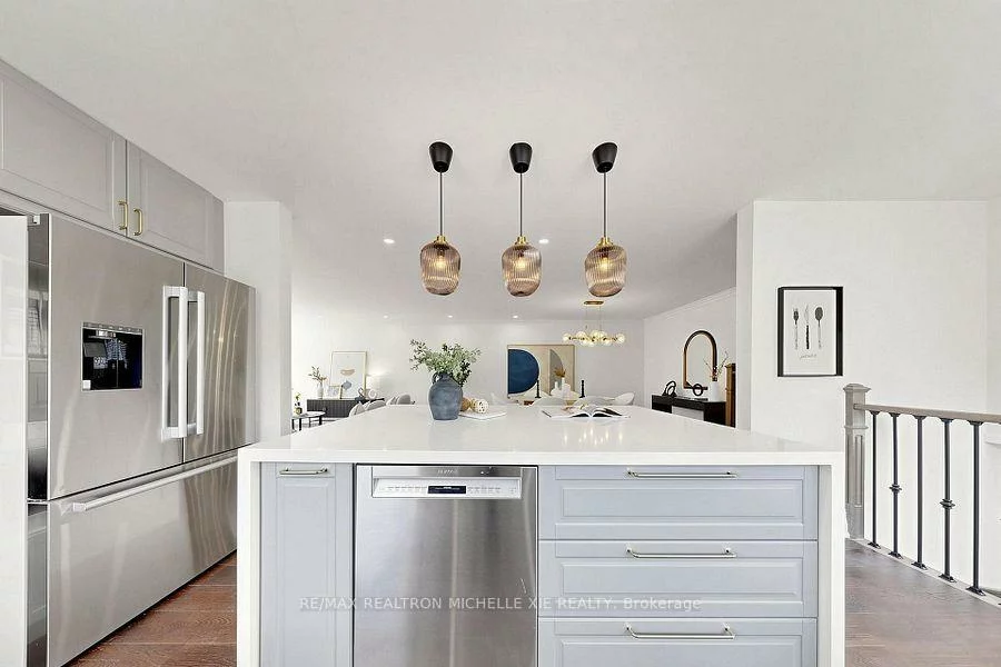 8, Meadowglade, Henry Farm, Toronto