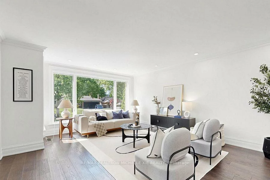 8, Meadowglade, Henry Farm, Toronto