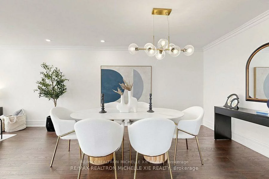 8, Meadowglade, Henry Farm, Toronto