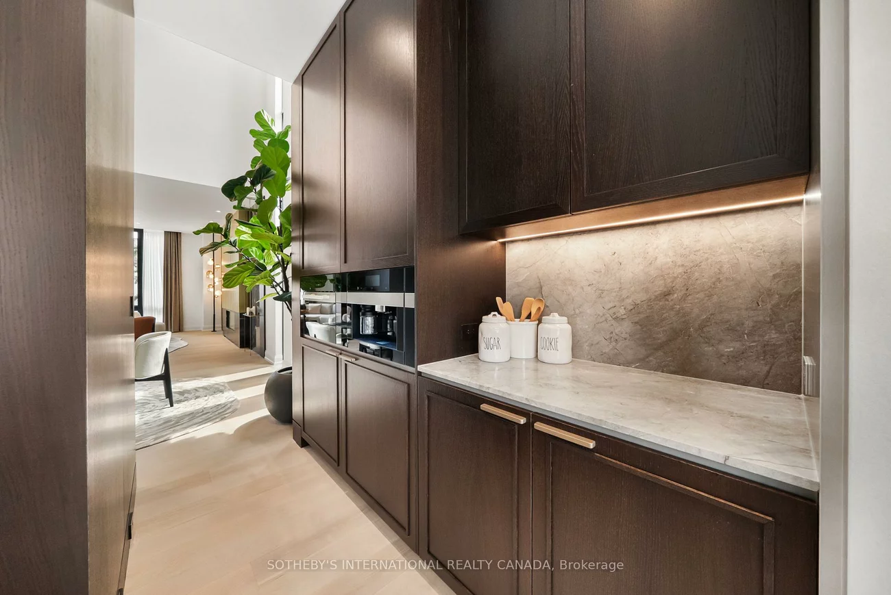 106, Glenayr, Forest Hill South, Toronto