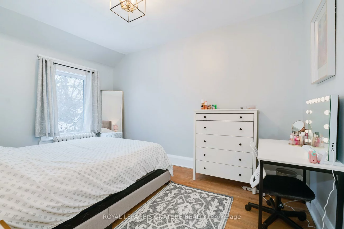 1089, Mt Pleasant, Mount Pleasant East, Toronto