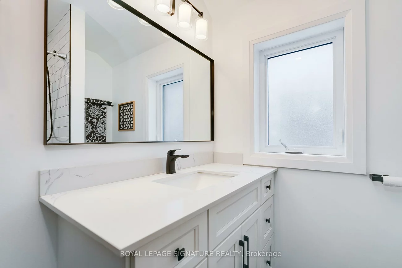 1089, Mt Pleasant, Mount Pleasant East, Toronto