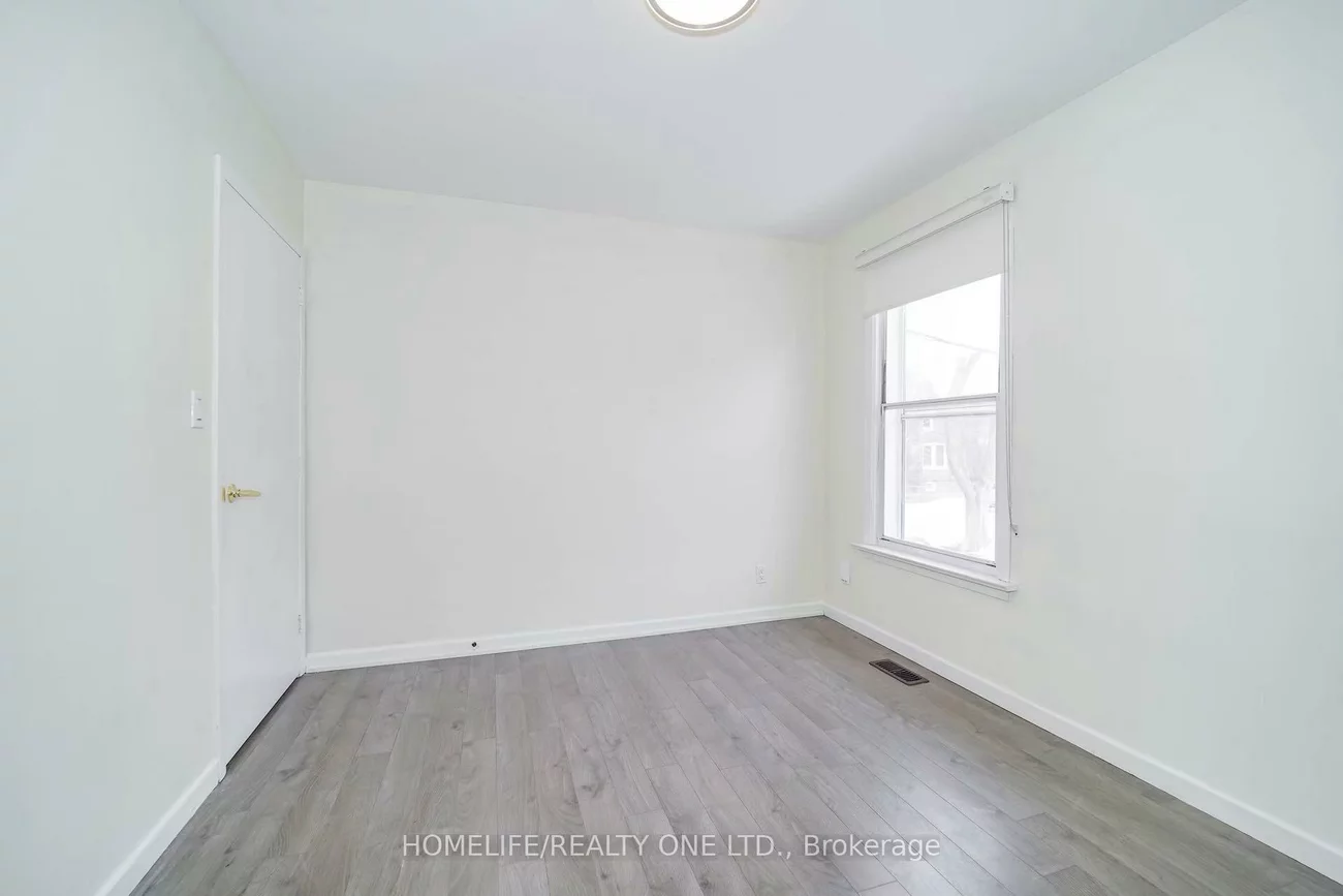 104, Benson, Wychwood, Toronto