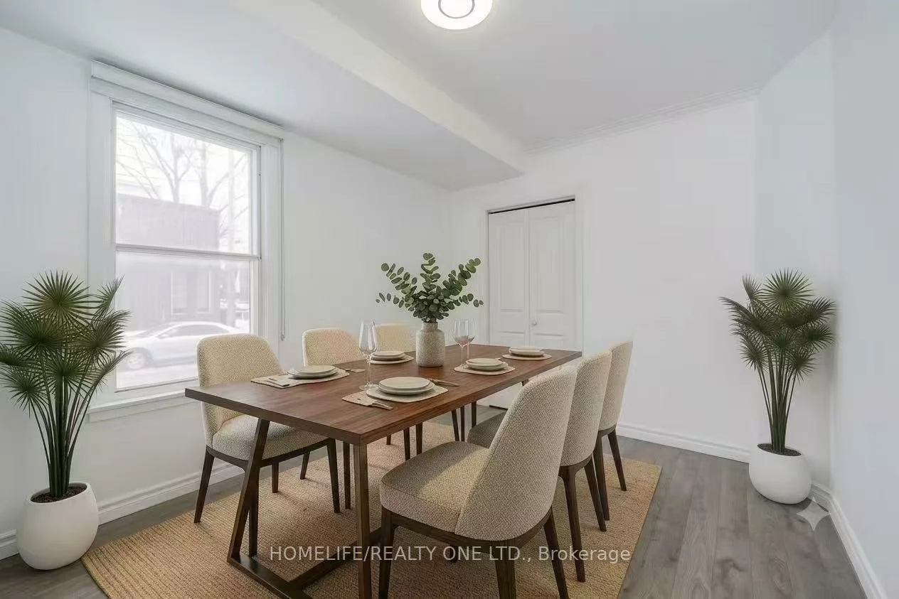104, Benson, Wychwood, Toronto