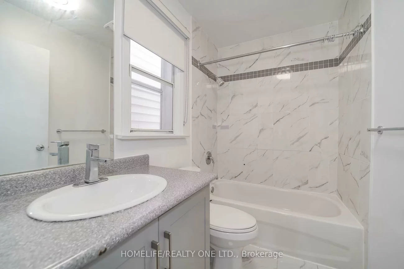 104, Benson, Wychwood, Toronto