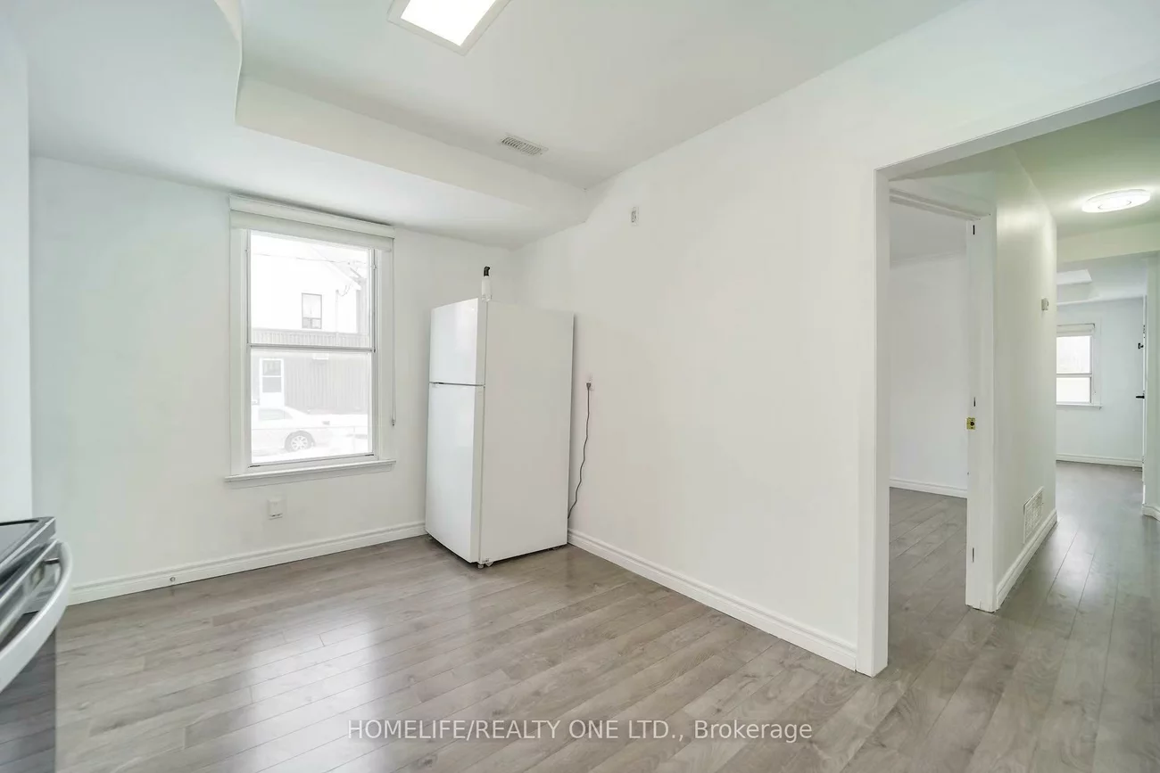 104, Benson, Wychwood, Toronto